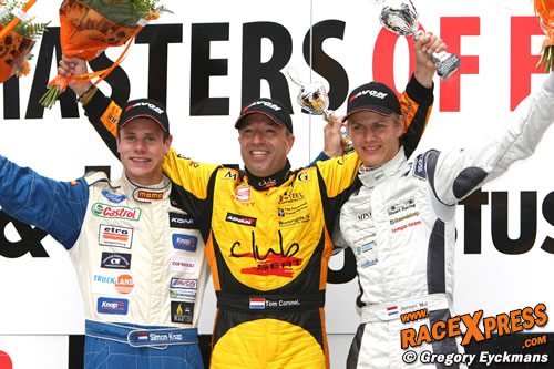 Jeroen Mul (rechts) naast Simon Knap en voormalig Formule Ford kampioen Tom Coronel
